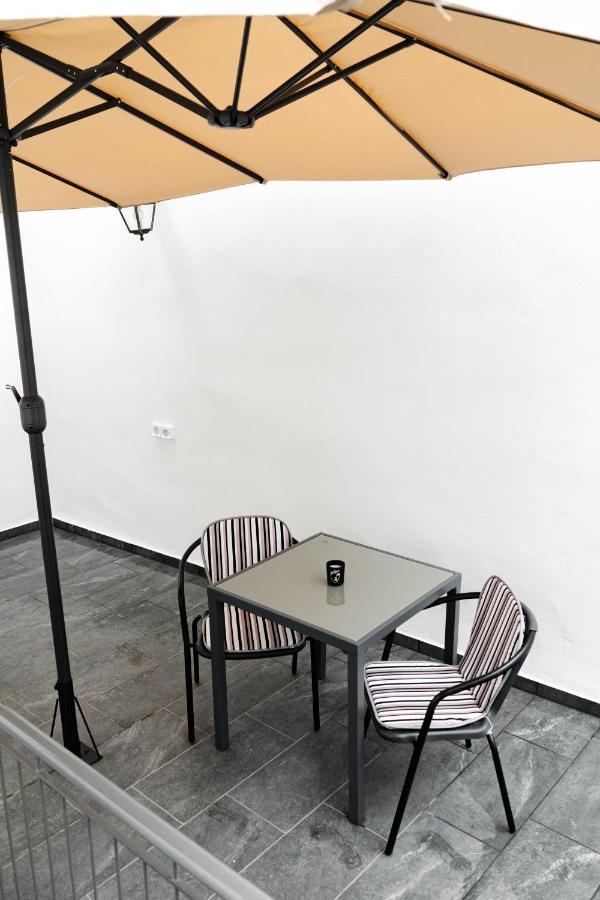 Larissa Railway &Metro Station Apartment Atina Dış mekan fotoğraf