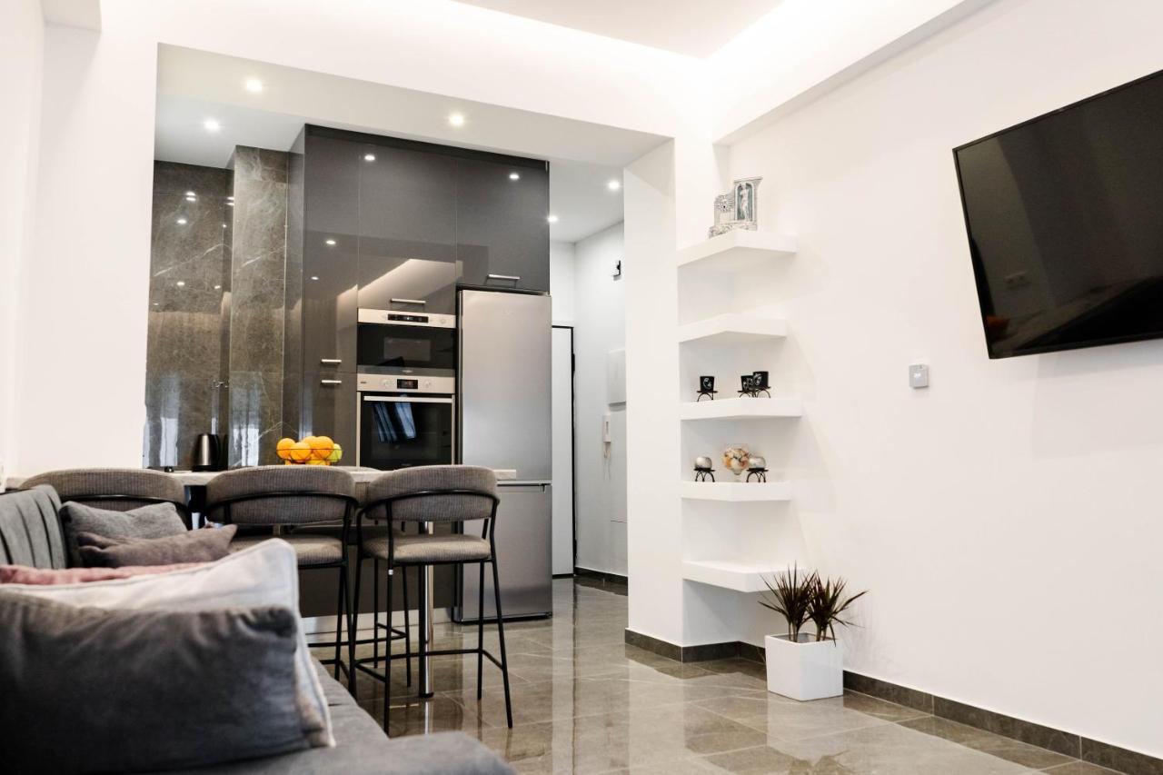 Larissa Railway &Metro Station Apartment Atina Dış mekan fotoğraf