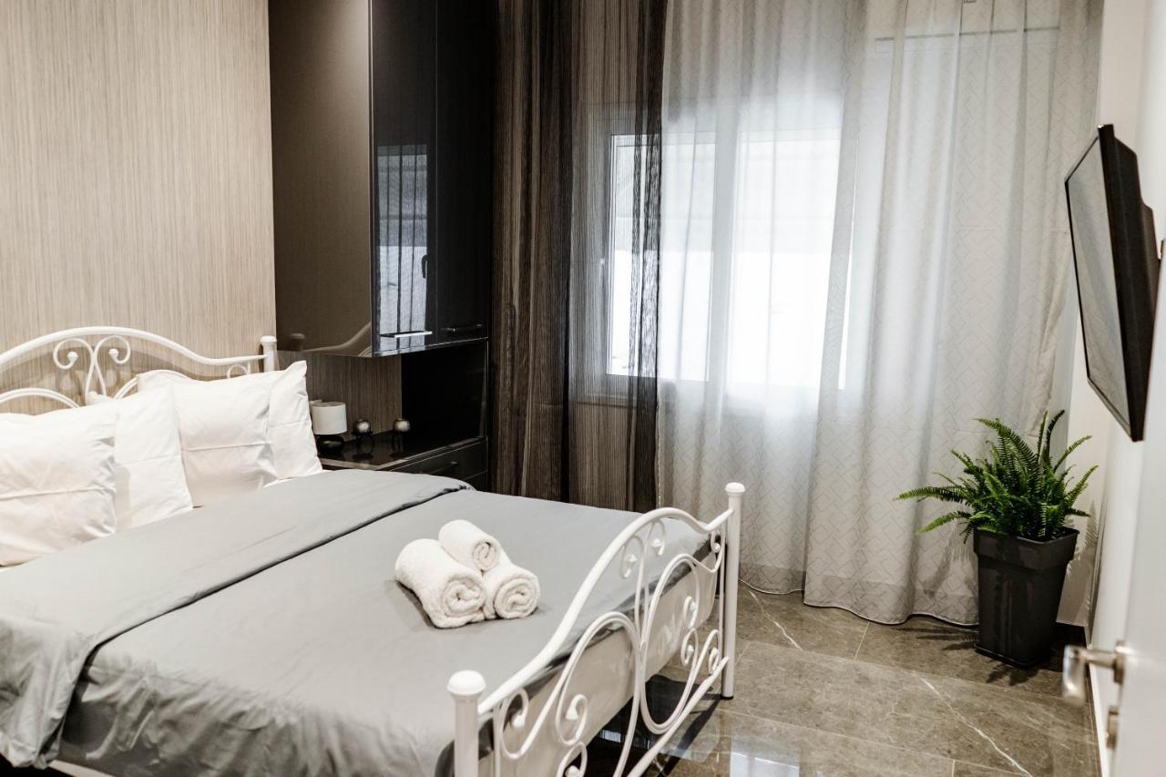 Larissa Railway &Metro Station Apartment Atina Dış mekan fotoğraf
