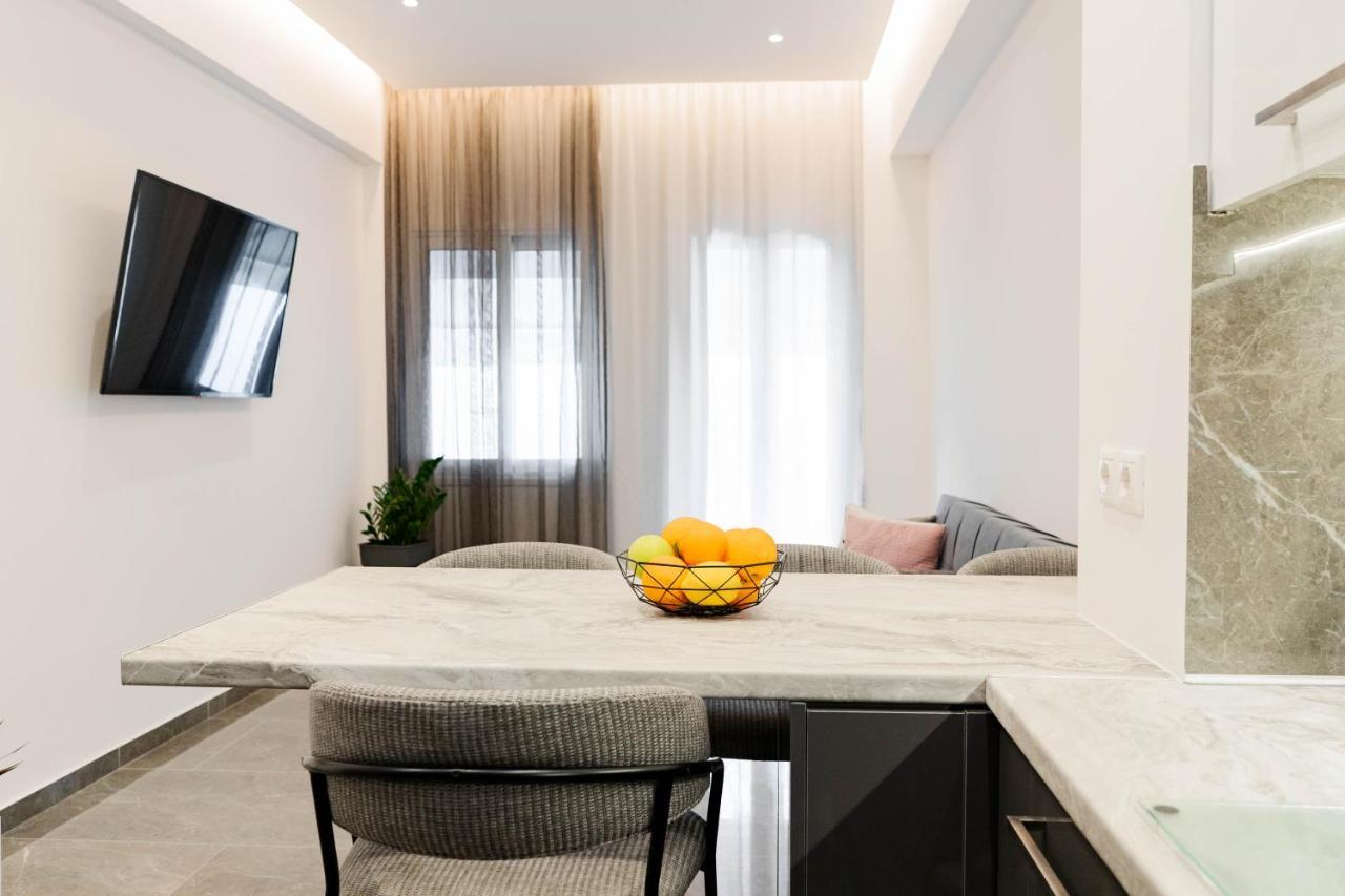 Larissa Railway &Metro Station Apartment Atina Dış mekan fotoğraf